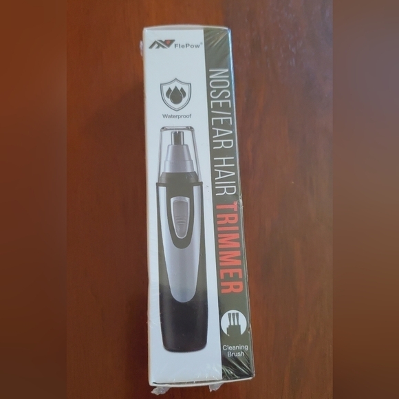 FlePow Other - FlePow - Nose/Ear Hair Trimmer w/Cleaning Brush 🌴